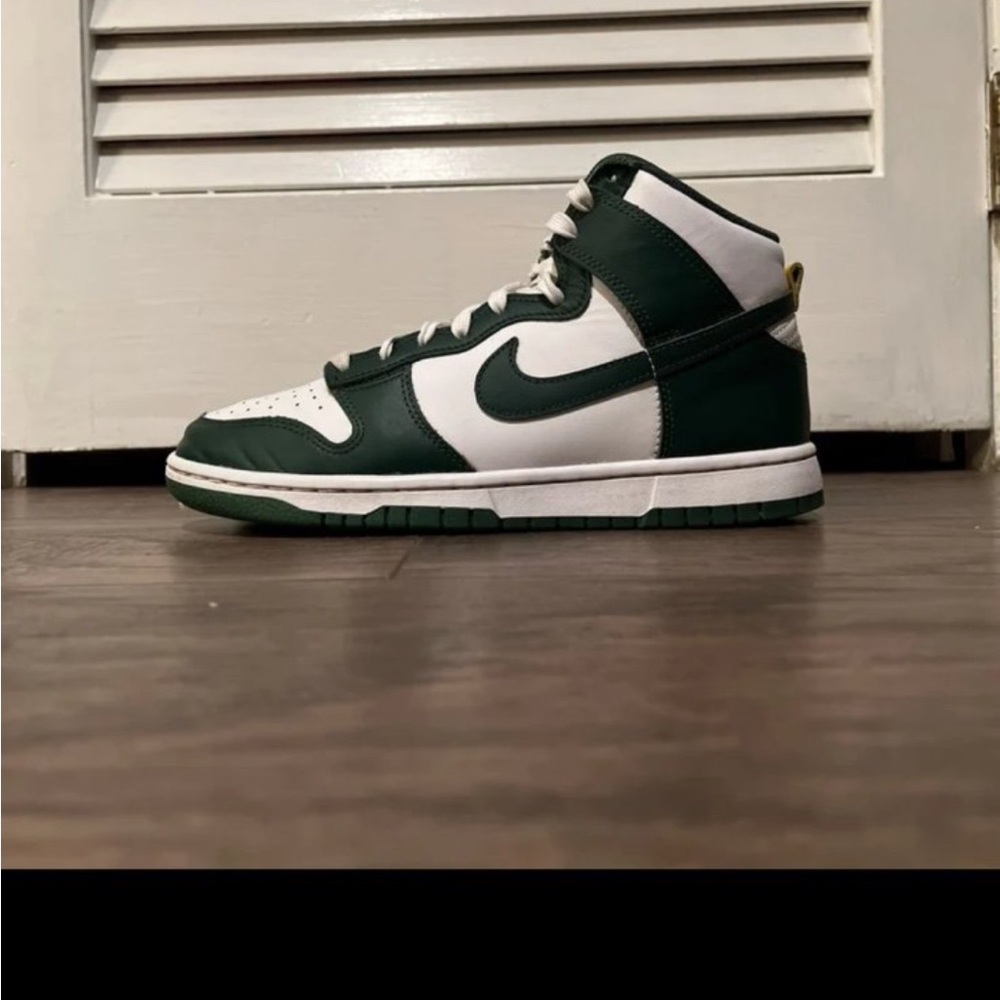 Nike dunk high "Australia" size 7.5 mens